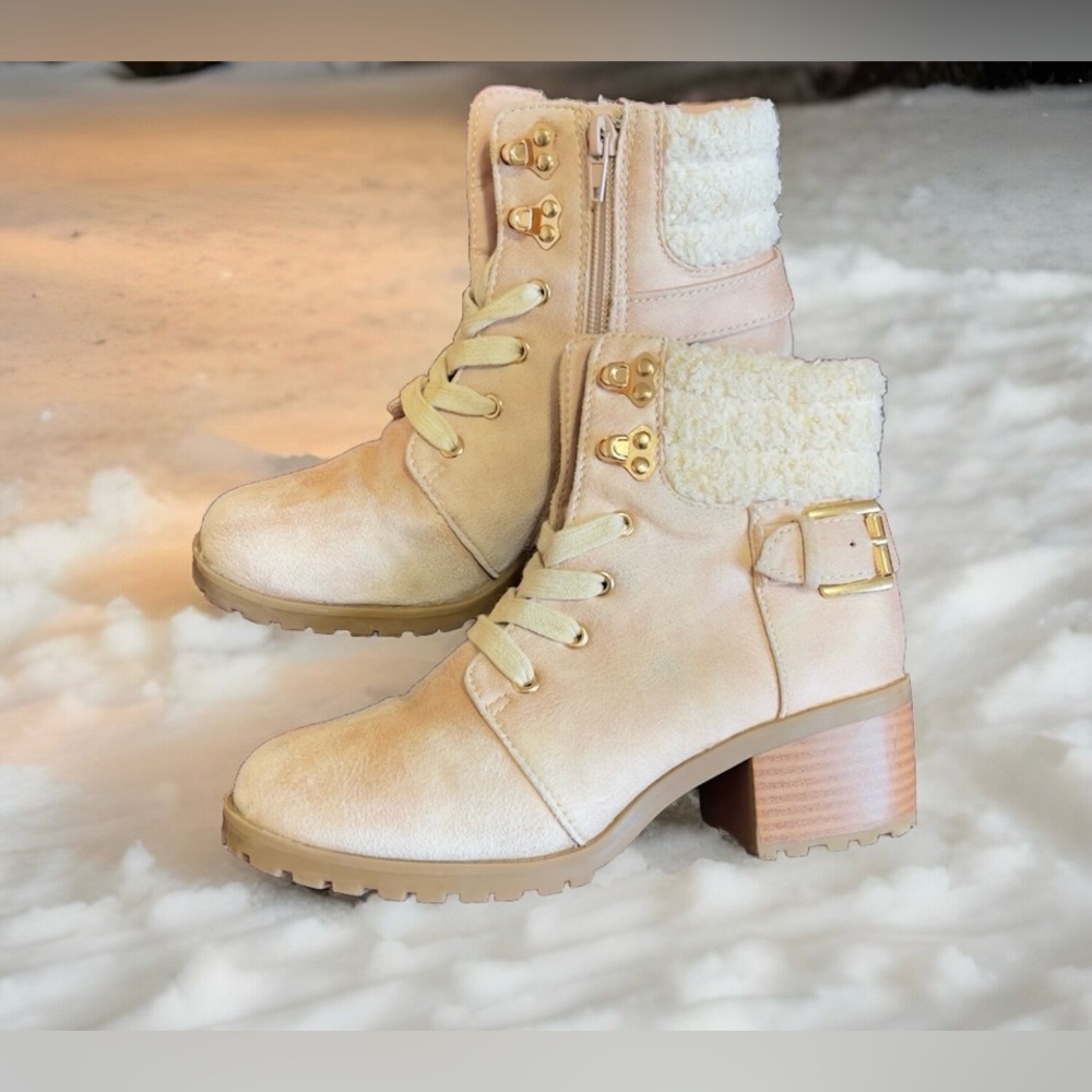 Mia Kids /  leather Girl's Boots , In Great Condition